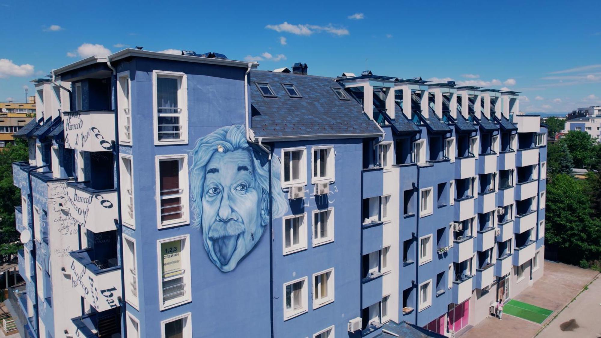 Rcr Einstein 2 Aparthotel