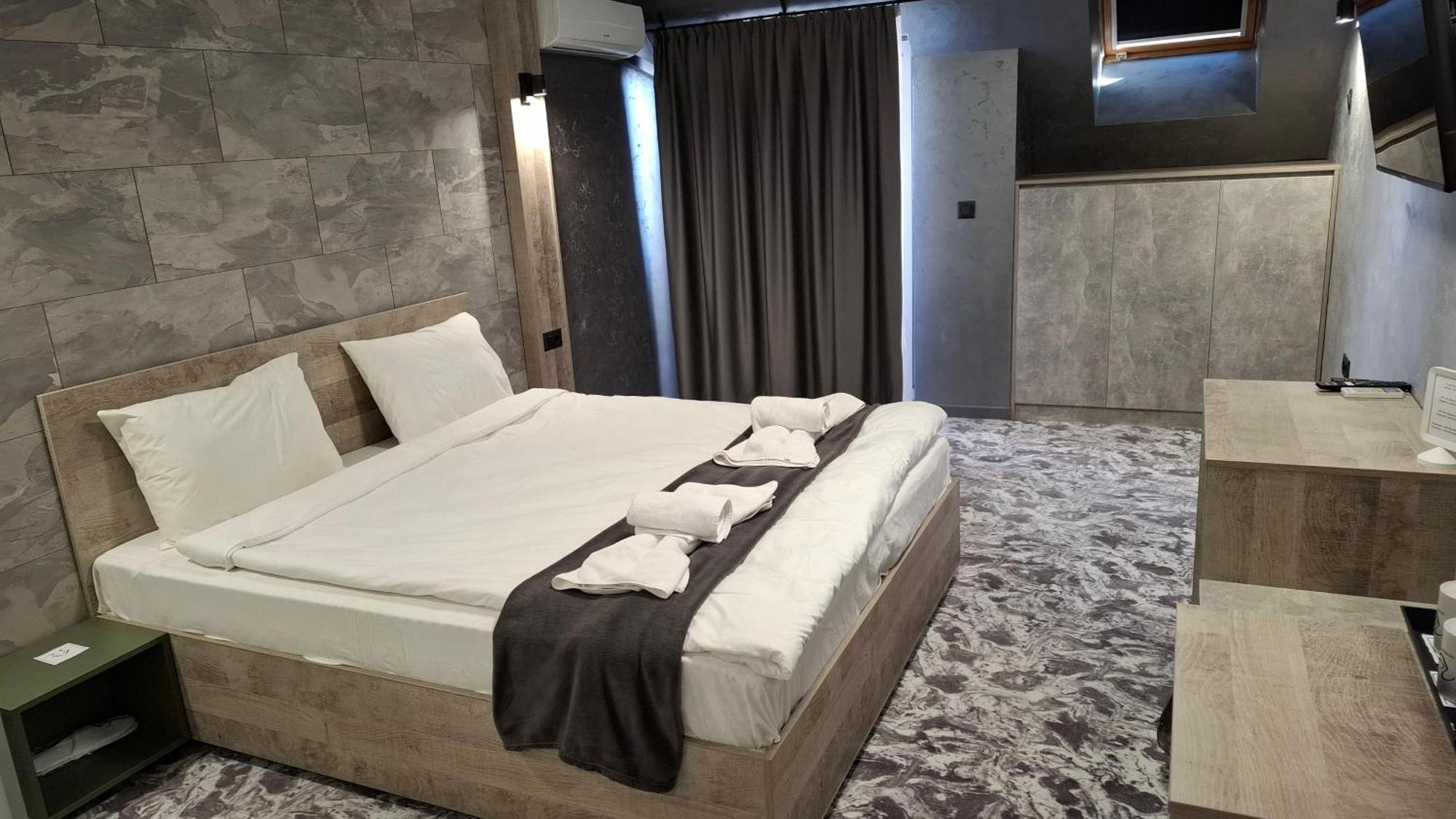 Rcr Einstein 2 Aparthotel Sofia