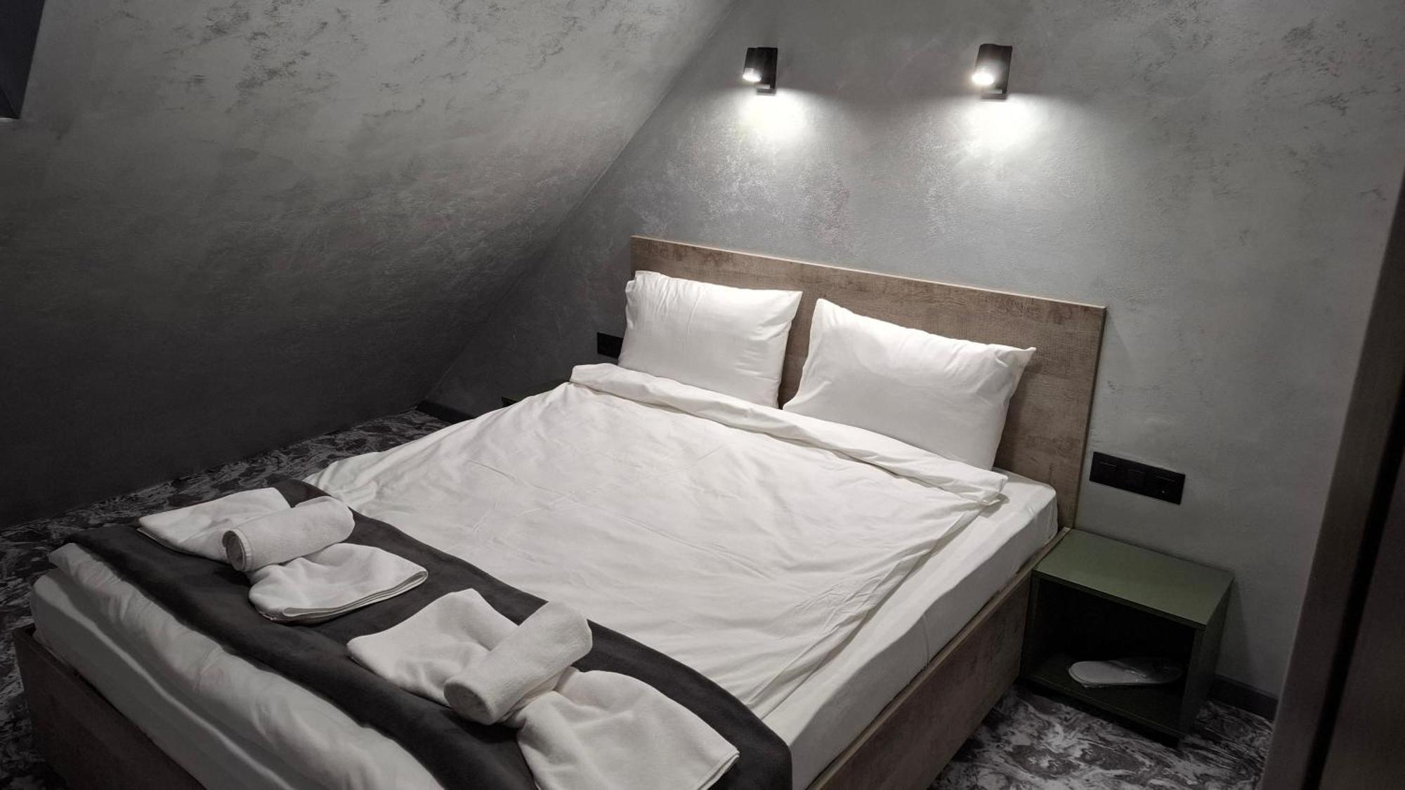 Rcr Einstein 2 Aparthotel *